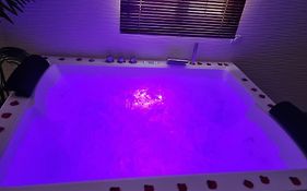 loft de luxe jacuzzi et jardin privatif 20min Paris et au calme absolu